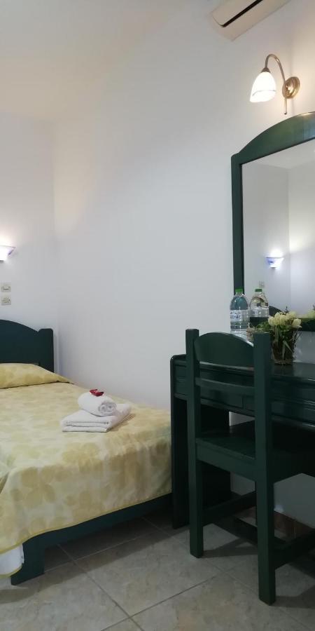 5Bedroom Villa In Perissa Beach Екстер'єр фото